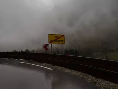 Log pod Mangartom- 30.10.2023 &ndash; Nevarnost plazov v Sloveniji.  //FOTO: Nik Erik NeubauerOPOMBA: REPORTAŽA ZA OBJEKTIV 2023