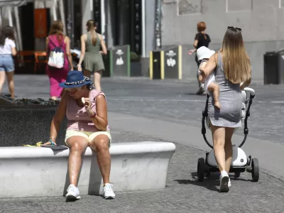 - 27.06.2022 &ndash; Vročinski val v Ljubljani - vremenska slika - visoke dnevne temperature - vročina //FOTO: Luka Cjuha 