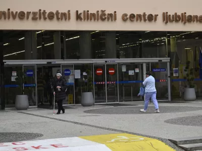  - 09.01.2024 &ndash; opozorilna stavka zdravnikov in zobozdravnikov - zdravniki in zobozdravniki zaradi neuresničenih zavez vlade iz že sklenjenih sporazumov opozorilno stavkali. protest //FOTO: Nik Erik Neubauer 