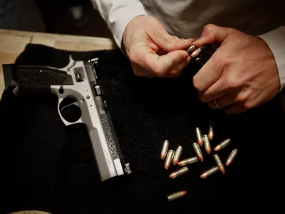 strelno orožje in naboji- Strelsko dru&scaron;tvo DUM DUM Gameljne - klubsko streli&scaron;če z avtomatiziranimi stezami, namenjeno preciznemu in praktičnemu streljanju//FOTO: Luka Cjuha