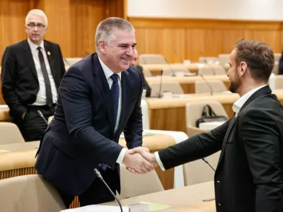 Novi predsednik državnega sveta Marko Lotrič je v četrtem krogu na tajnem glasovanju dobil 21 glasov podpore, kar je zado&scaron;čalo za izvolitev v 40-članski drugi dom slovenskega parlamenta. Foto: STA