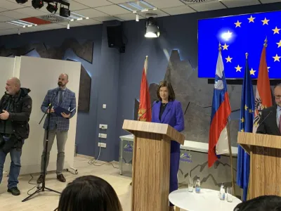Slovenska zunanja ministrica Tanja Fajon in avstrijski minister Alexander Schallenberg sta obiskala Podgorico, kjer sta pozivala k reformam, da bi se pospe&scaron;ila črnogorska pot v EU.