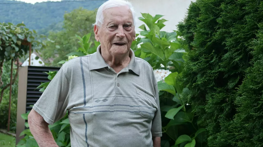Alojz Bucik, rojen leta 1924, Avče pri Kanalu, borec 1. prekomorske brigade / Foto: Nata&scaron;a Bucik Ozebek