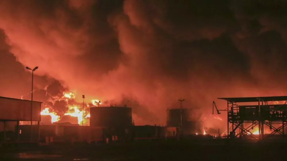 Požar v pristani&scaron;ču.