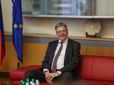 -deželni glavar avstrijske Koro&scaron;ke Peter Kaiser - 21.02.2017 - srečanje zunanjega ministra Karla Erjavca z deželnim glavarjem avstrijske Koro&scaron;ke Petrom Kaiserjem glede osnutka nove ustave avstrijske Koro&scaron;ke, ki kot deželni jezik po novem omenja zgolj nem&scaron;čino    //FOTO: Luka Cjuha