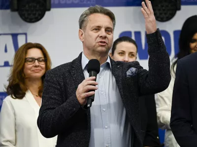 Vlada bi morala na včeraj&scaron;nji seji potrditi kandidaturo Tomaža Vesela za evropskega komisarja iz Slovenije. Glasovanje so preložili na prihodnjo redno sejo.

&nbsp;

&nbsp;