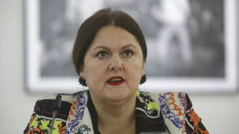 Ur&scaron;ula Cetinski, generalna direktorica Cankarjevega doma, - 30.11.2023 - Galerija CD - razstava SLOVENSKI PUNK IN FOTOGRAFIJA - pripravila ZRC SAZU Ljubljana v sodelovanju s Cankarjevim domom. //FOTO: Luka Cjuha