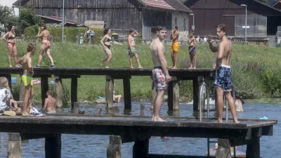 - 21.07.2024 - reportaža Podpe&scaron;ko jezero - poletje, vročina, kopanje, hlajenje, kopalci, obiskovalci, ljudje //FOTO: Jaka Gasar