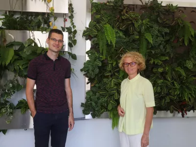Matej Radinja in Nata&scaron;a Atanasova, strokovnjaka z Oddelka za okoljsko gradbeni&scaron;tvo&nbsp;na Fakulteti za gradbeni&scaron;tvo in geodezijo v Ljubljani Foto:&nbsp; Bojan Velikonja