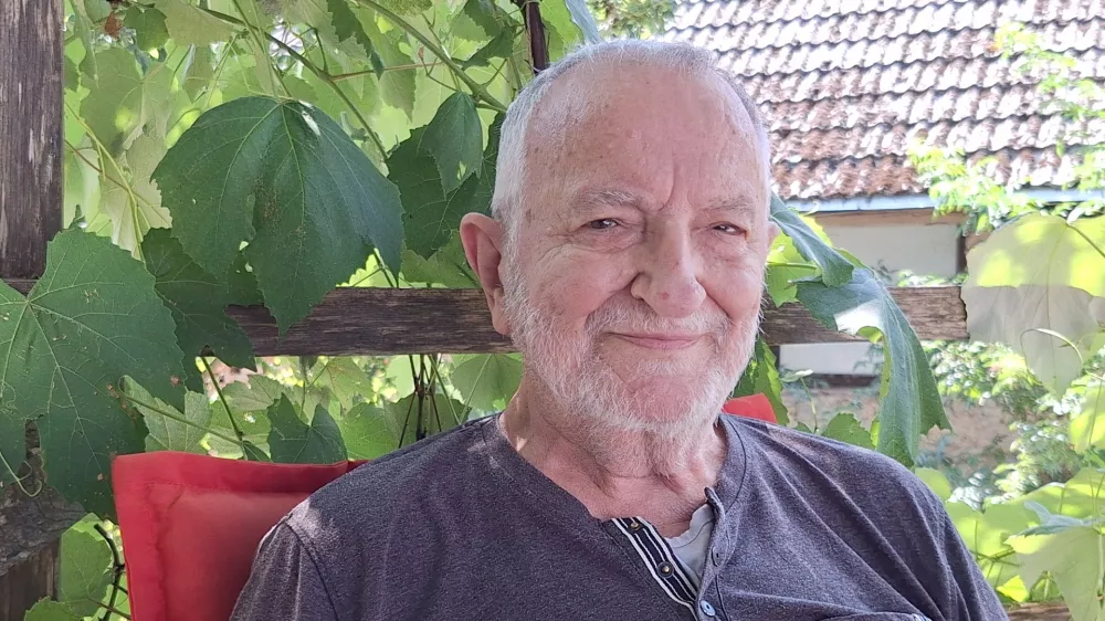 &raquo;Vse moje življenje je bilo kot pesem. Kamor koli pridem, sem kot doma in vesel sem, da sem po tej strani eden najbogatej&scaron;ih ljudi na tem božjem svetu,&laquo; pravi Tomaž Tozon. / Foto: Franci Kek