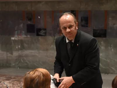 Branko Grims- 13.05.2022 &ndash; Državni zbor (DZ) &ndash; 1. ustanovna seja DZ - novoizvoljeni poslanci in poslanke prve seje 9. parlamentarnega sklica - //FOTO: Nik Erik Neubauer