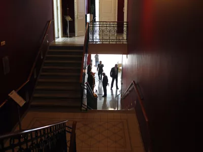 - Ilustrativna fotografija - hotel Union, lobi, lobiranje, hodnik, poslovnež, gospodarstvo- nekdanji nem&scaron;ki kancler Gerhard Schroeder je obiskal Slovenijo in izrazil podporo kandidaturi Borutu Pahorju za predsednika republike, Ljubljana//FOTO: Jaka Gasar