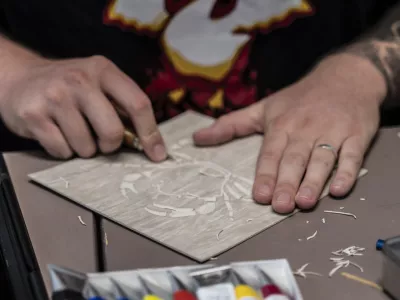 IzobrazbaUčenjeUstvarjalnost27.07.2024 - Mednarodna poletna &scaron;ola znanstvene ilustracije za slabovidneFOTO: Nik Erik Neubauer