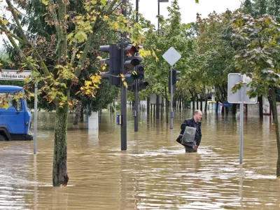 - Obilno deĹľevje, poplave, Ljubljana - Vi&Auml;ŤFOTO: JAKA GASAR / NEDELJSKI
