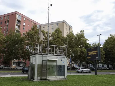 - 16.09.2024 - Arso merilna postaja čistega zraka na Celov&scaron;ki//FOTO: Jaka Gasar