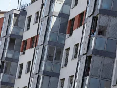 Knjigovodska vrednost nepremičnin, ki se prena&scaron;ajo s Slovenskega državnega holdinga, zna&scaron;a dobrih 107 milijonov evrov, so pojasnili na DSU. Fotografija je simbolična. Foto: Luka Cjuha&nbsp;