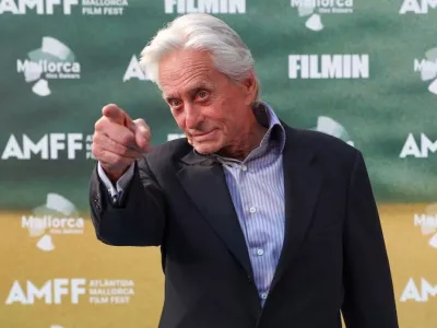  Ameri&scaron;ki filmski igralec Michael Douglas, ki velja za enega večjih filmskih zvezdnikov, danes praznuje 80 let. F Instagram/ Michael Douglas