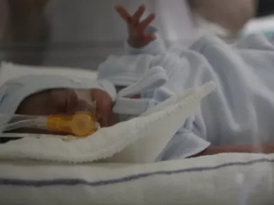 inkubator - nedono&scaron;enček, Porodni&scaron;nica Ljubljana // Foto: Anja Av&scaron;ič