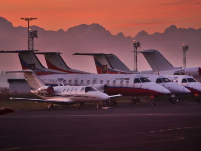 - letalstvo - aviacija - letalo - letala - letalska družba - letalski prevozniki- 4.12.2013 - Letali&scaron;če Jožeta Pučnika Brnik --Aerodrom Ljubljana //FOTO: Tomaž Skale