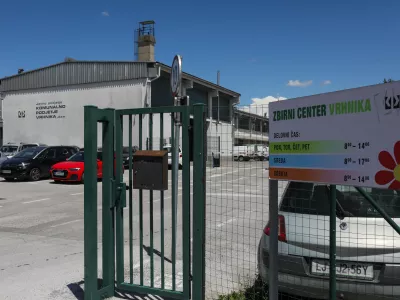 - 18.06.2020 - Javno podjetje komunalno podjetje Vrhnika, Pot na Tojnice 40, //FOTO: Bojan Velikonja