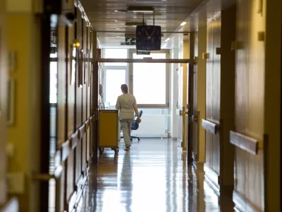 Čakanje na prvi pregled se ponekod skraj&scaron;uje, a se te spremembe ne poznajo v vseh delih zdravstva. Foto: Matjaž Ru&scaron;t