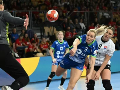 Manca Jurič je k zmagi Slovenije proti Slova&scaron;ki prispevala tri gole. Foto: RZS