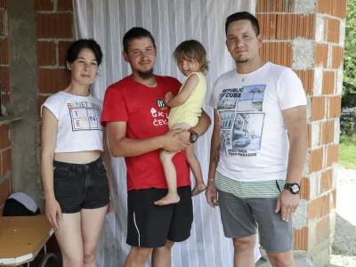 Družina Horvat je edina v naselju, ki živi v hi&scaron;i z lastno hi&scaron;no &scaron;tevilko.