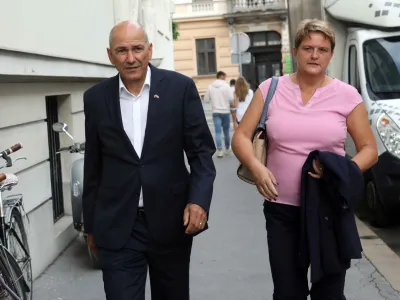 V SDS so pod prvo točko interpelacije navedli, da so se čakalne dobe v mandatu Be&scaron;iča Loredana podalj&scaron;ale. Na fotografiji predsednik stranke in vodja poslanske skupine SDS. Foto: Tomaž Skale&nbsp;